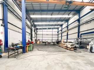 Bâtiment à usage industriel  Calle los frailes. Nave industrial en venta en daganzo de arriba 3.601 m