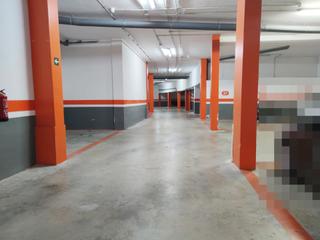 Pis a Berga. Venda parquing  berga rasa dels molins
