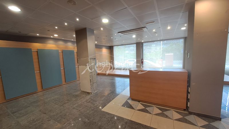 Foto bd105acb-eedb-4b64-ba14-d0533c693f38. Lloguer local comercial a Berga
