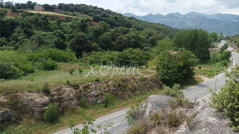 Foto f301fedd-4619-49e1-8b1d-22cd129cb8ce. Terreny residencial a Berga