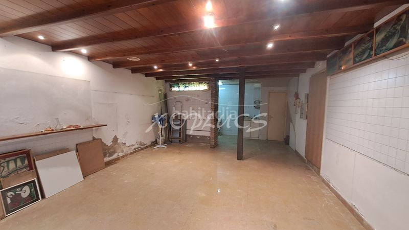 Foto cb4d72ef-1516-43c8-94e1-ba98f445163a. Local comercial a Berga