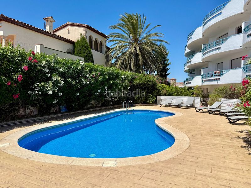 Foto e343bf31-4fb9-40b5-8cc9-2bd65ca0dfbb. Casa adossada amb piscina a Salins - Cavall de Mar Empuriabrava