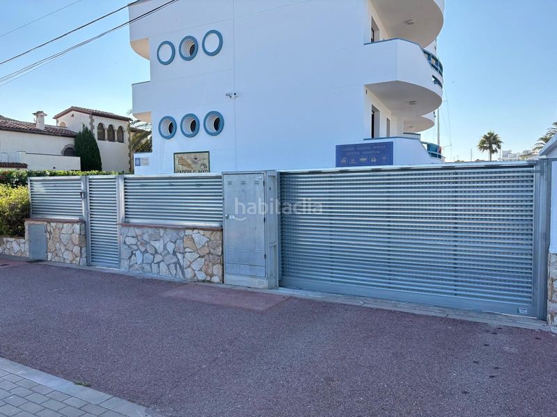 Foto 384fe835-fee7-4867-b6e4-deadb5efd389. Casa adossada amb piscina a Salins - Cavall de Mar Empuriabrava