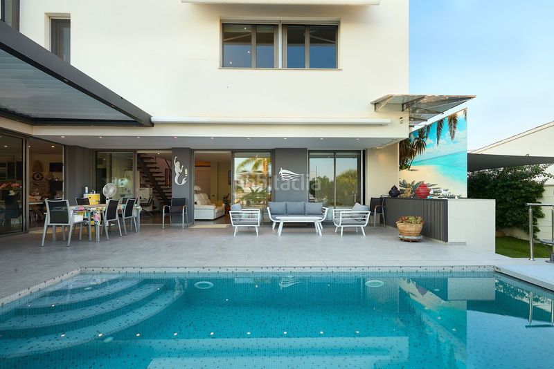 Foto d5cf0e39-2ee6-43a4-b396-c8913082024c. Chalet with heating pool in Santa Margarida Roses