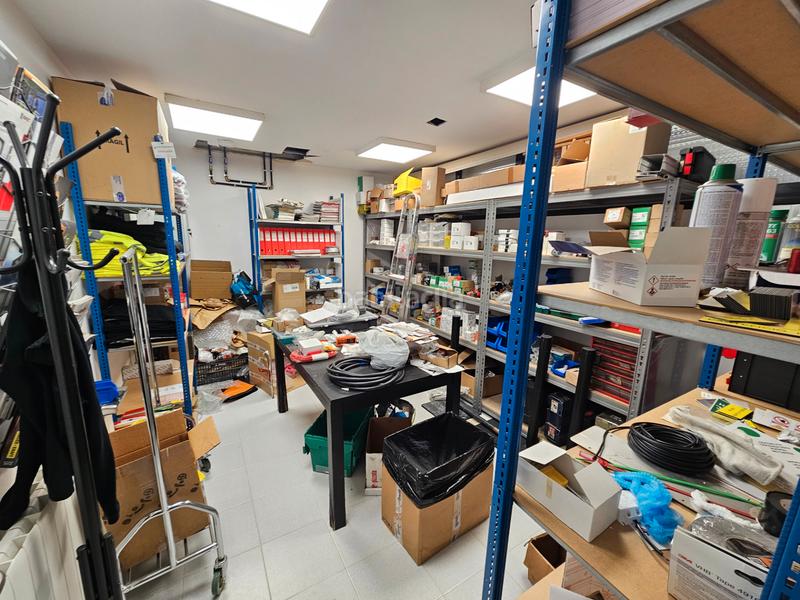 Foto 7c97385e-a79a-4d6d-96b8-81bf8566952b. Oficina  a 3 esquinas de la rambla en Centre Sabadell