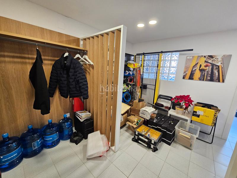 Foto d97022e0-984a-4770-8b42-078ce33bf4ba. Oficina  a 3 esquinas de la rambla en Centre Sabadell