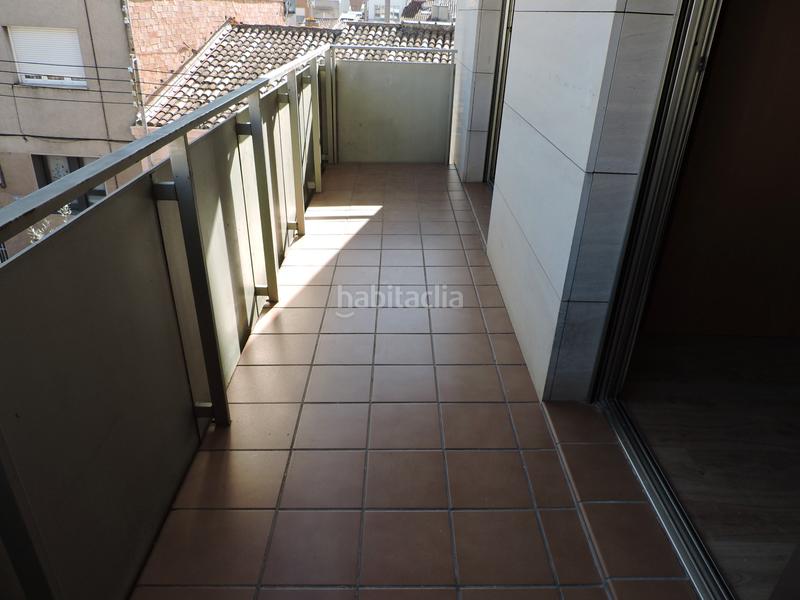 Foto 4e54f7ac-8fa9-41a7-90bb-3a642c7624c6. Àtic amb calefacció aparcament a Centre Sabadell