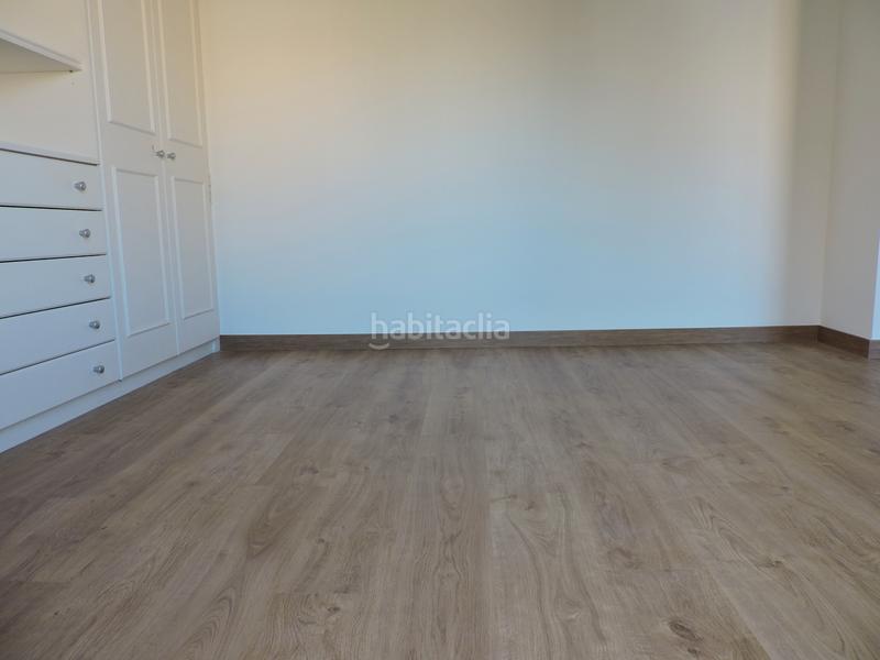 Foto 8505559f-bfba-4270-8f2d-9b7d7fb82f5b. Àtic amb calefacció aparcament a Centre Sabadell