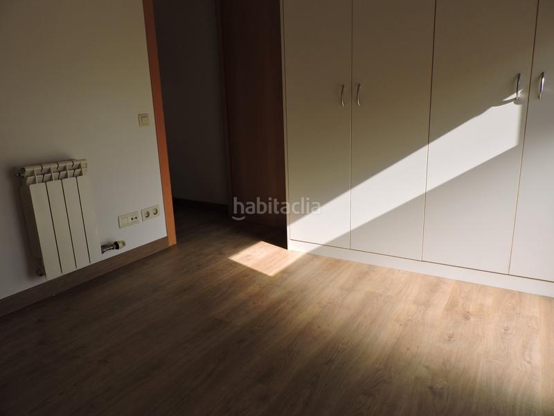 Foto b0f55f2f-343e-4de5-8836-59f10529063a. Àtic amb calefacció aparcament a Centre Sabadell