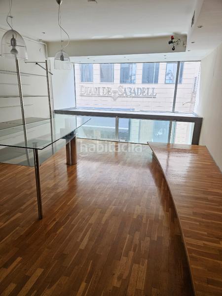 Foto c3cf7b01-979f-424d-85f1-55d3511198cf. Edificio in Centre Sabadell