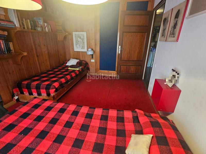 Foto 2960c9cd-f694-4617-9c5d-f0abc07375d2. Pis amb xemeneia calefacció a Centre Sabadell