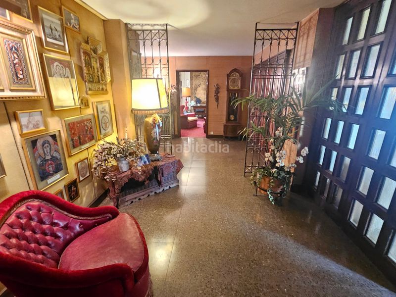 Foto 8ad2f625-1484-41b3-8eb0-0ba6bff4bd69. Pis amb xemeneia calefacció a Centre Sabadell