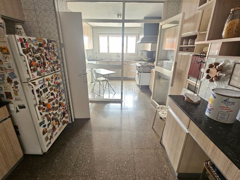 Foto c0601938-8a1b-498b-bc1b-91881b860c80. Pis amb xemeneia calefacció a Centre Sabadell