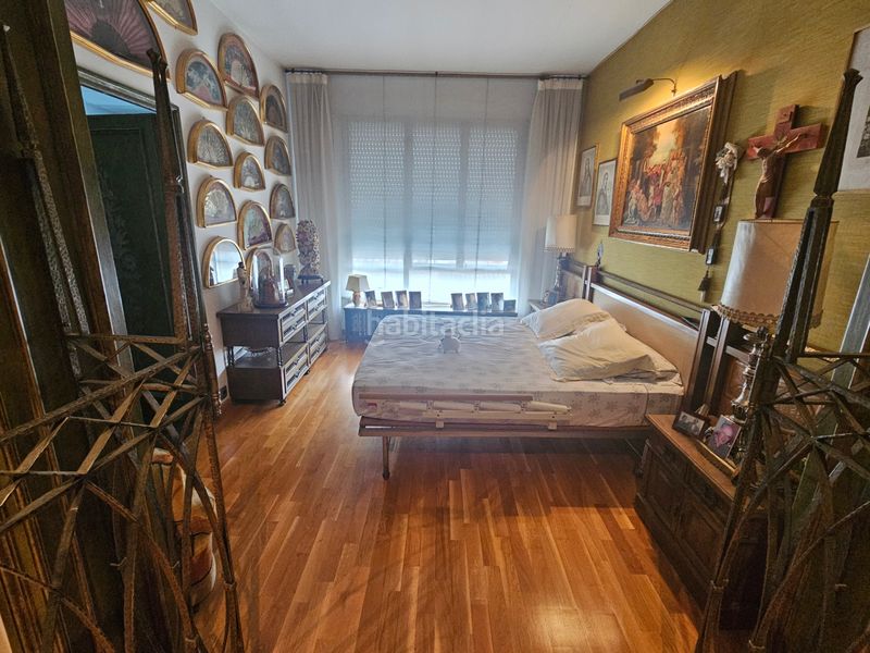 Foto ff407e89-e4a2-42db-a562-698490c9d87a. Pis amb xemeneia calefacció a Centre Sabadell