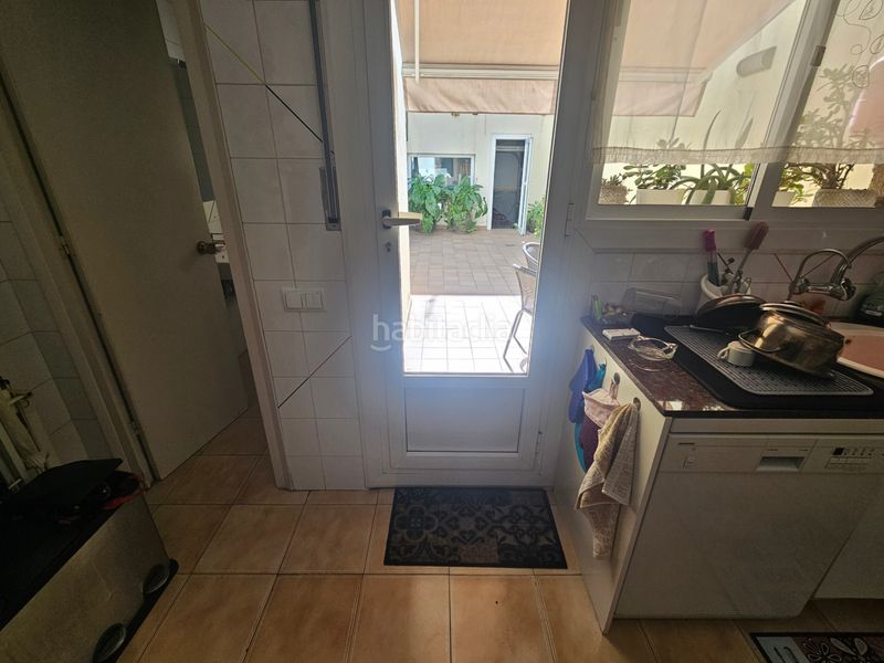 Foto 16a01c23-0251-4e79-8732-3e3ef1dd891e. Casa amb xemeneia calefacció aparcament a Creu Alta Sabadell