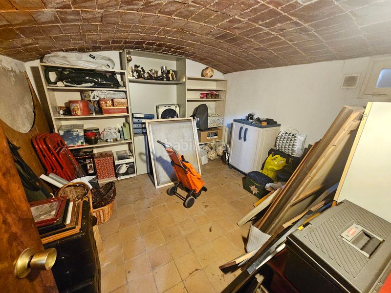 Foto 1cff7640-67ef-4610-b447-013a38a494c9. Casa amb xemeneia calefacció aparcament a Creu Alta Sabadell