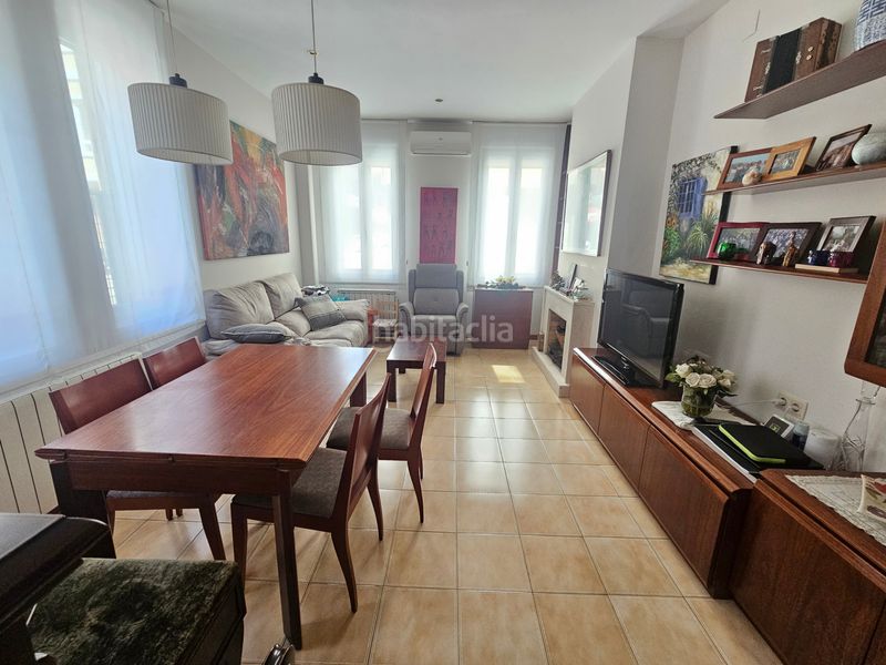 Foto 6a6b3616-a257-488e-8bef-d52974b8658c. Casa amb xemeneia calefacció aparcament a Creu Alta Sabadell