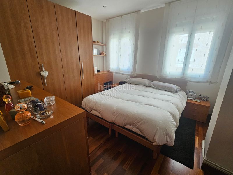 Foto c311a3ed-e6b0-4899-a033-8293716433a9. Casa amb xemeneia calefacció aparcament a Creu Alta Sabadell