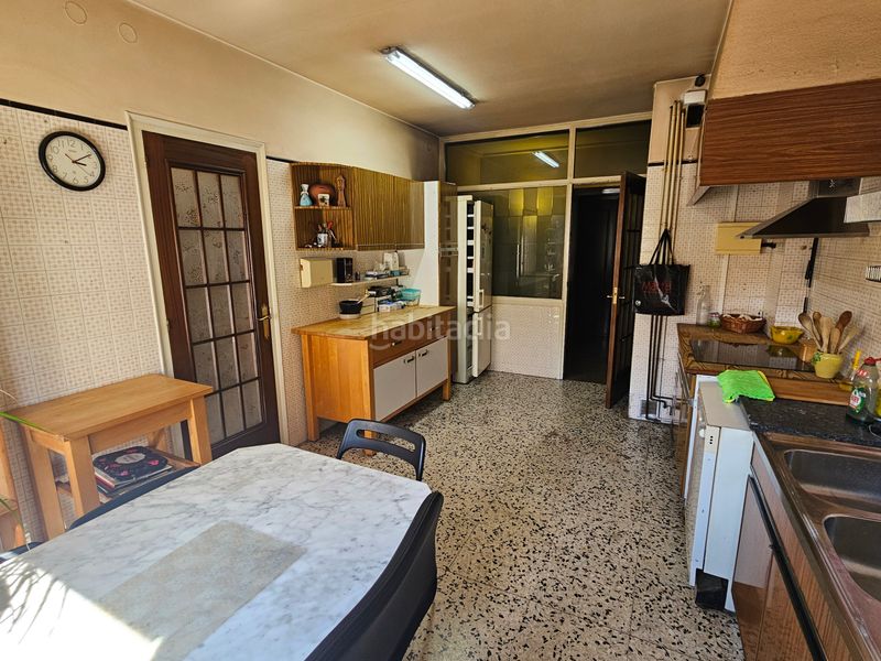 Foto 259053da-9fad-4a0d-a59c-b5ac98318f0a. Pis amb xemeneia calefacció a Centre Sabadell