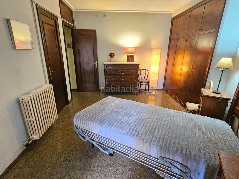 Foto 4c303cc1-d59c-428e-9335-dd488be282f3. Pis amb xemeneia calefacció a Centre Sabadell