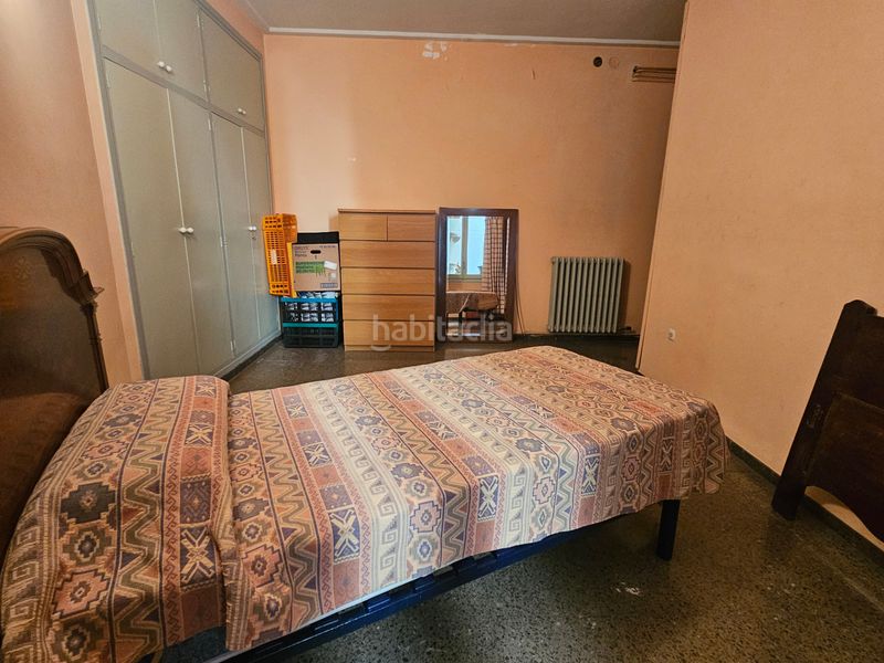 Foto 5265a6d4-5093-4639-b4a8-0461f458d6c1. Pis amb xemeneia calefacció a Centre Sabadell