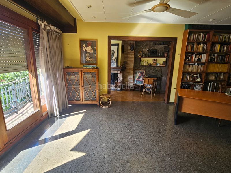 Foto 62b6dad4-104e-41da-a37a-2f742e6c3fa7. Pis amb xemeneia calefacció a Centre Sabadell