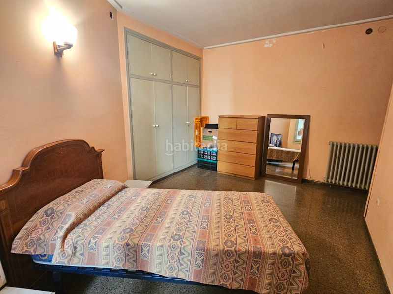 Foto 7ef3b931-f708-4992-87a3-302a4d1c2fc0. Pis amb xemeneia calefacció a Centre Sabadell