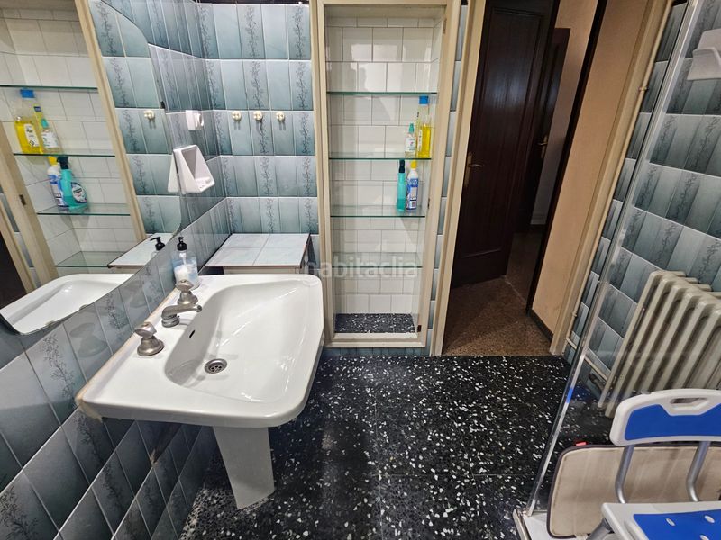 Foto 82518bb6-0e57-4952-b1df-cb67ad8e2c88. Pis amb xemeneia calefacció a Centre Sabadell