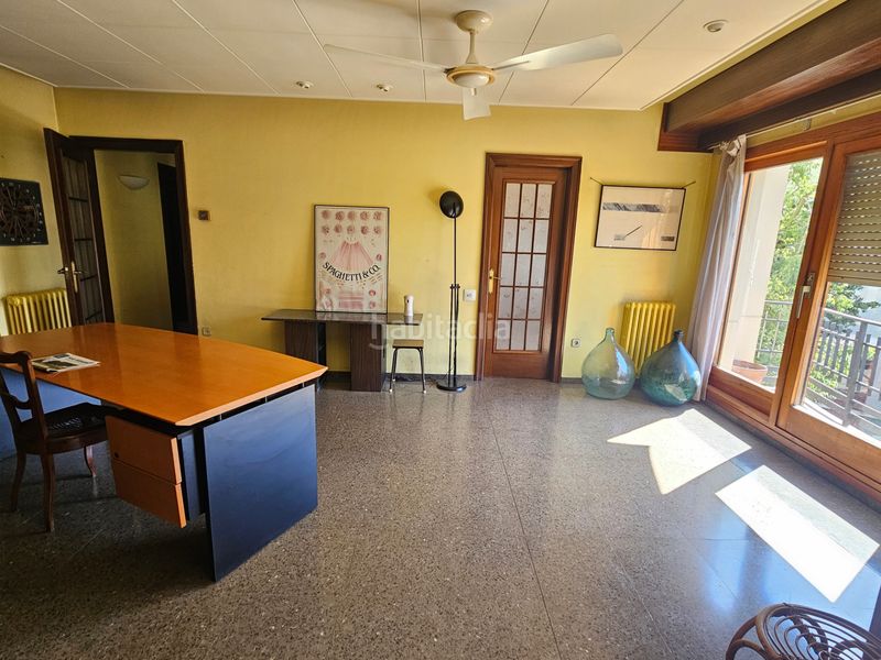 Foto 8eb48f5d-3637-4a36-a7f7-fe5524e594db. Pis amb xemeneia calefacció a Centre Sabadell