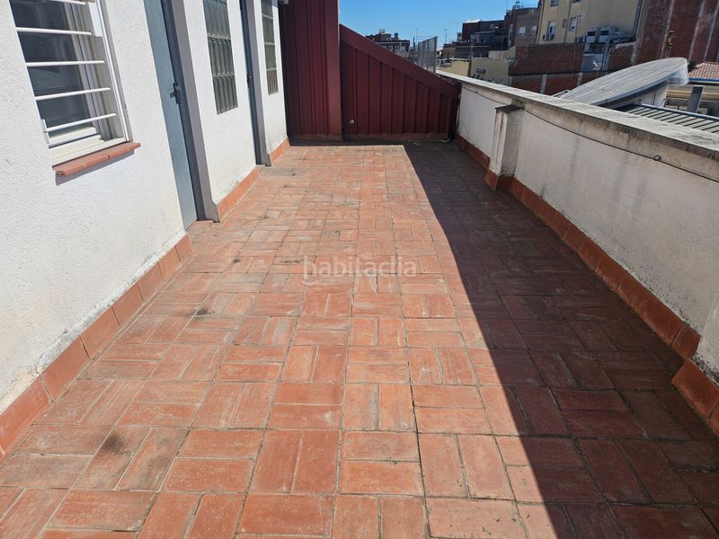 Foto 91345424-bf0e-457c-8b3c-c0f159d01d42. Pis amb xemeneia calefacció a Centre Sabadell