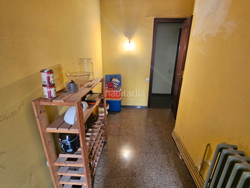 Foto d7e2c2c6-1d4a-4e19-9873-d600f290a6b1. Pis amb xemeneia calefacció a Centre Sabadell