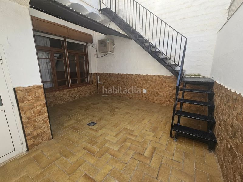 Foto c3106c33-36f3-4730-abd7-be1c10590e28. Casa amb xemeneia calefacció aparcament a Creu Alta Sabadell