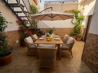 Maison à Creu Alta. Casa con 8m de fachada