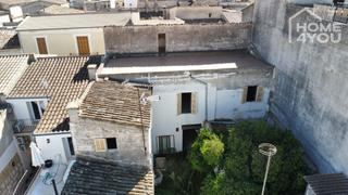 House in Santa Margalida Poble. Impresionante adosado con proyecto de construcción, 343 m, 5 dor