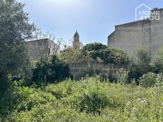 Residential Plot in Ses Salines Poble. 305 m solar céntrico en ses salines, 35 m garaje existente, zona