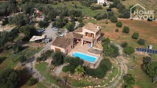 House in Ses Salines Poble. Finca idílica en ses salines 327 m, 2 dormitorios, 2 baños, pisc