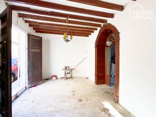 Casa a Carrer lluna 14. Imponente casa adosada de diseño libre, 544m, 3 plantas, 13 habi