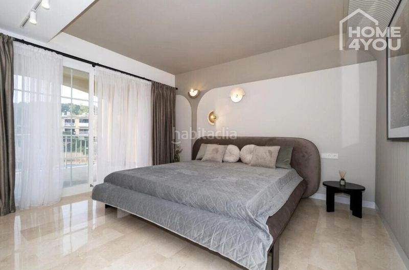 Foto 1bd41b7e-be90-4c12-b64d-a5e67513d4b6. Casa moderno adosado en santa ponsa, 198m, 3 dormitorios, 3 baños, piscina, terrazas, jardín, parking, aire acondicionado en Calvià