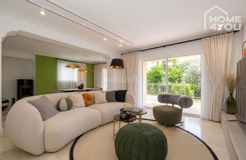 Foto 2dd2dde0-e6c9-49c6-ae00-5920a0af3647. Casa moderno adosado en santa ponsa, 198m, 3 dormitorios, 3 baños, piscina, terrazas, jardín, parking, aire acondicionado en Calvià