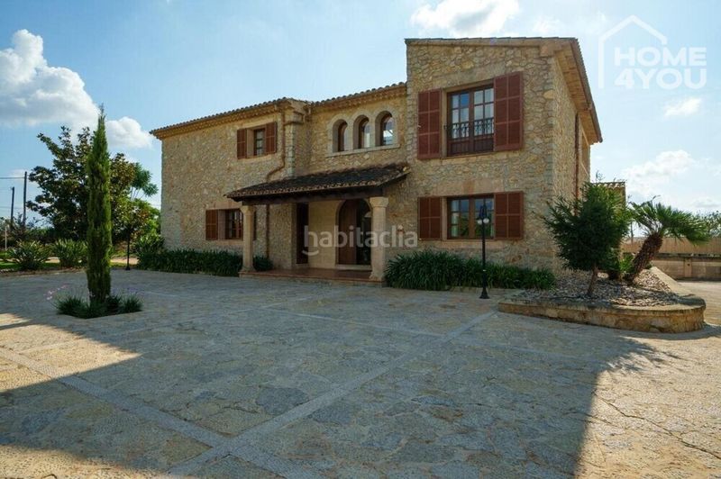Foto 2537498b-f4ff-47ca-8056-691234a8353d. Casa amb calefacció aparcament piscina a Lloseta