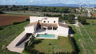 Maison à Santa Margalida Poble. Finca moderna con parcela de 16.600m, 382m, 7 dormitorios, 4 bañ