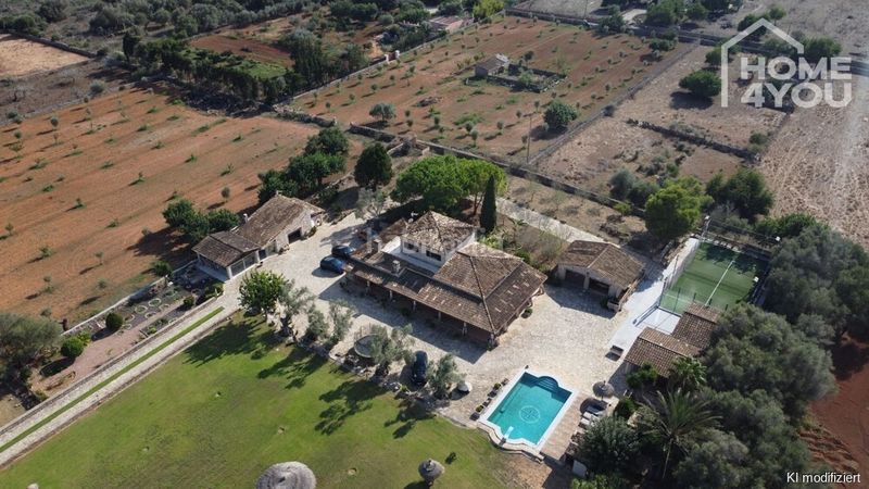 Foto 5d6f6773-ed3a-489e-b380-e9ad903534f4. Casa amb calefacció aparcament piscina a Santa Margalida poble Santa Margalida