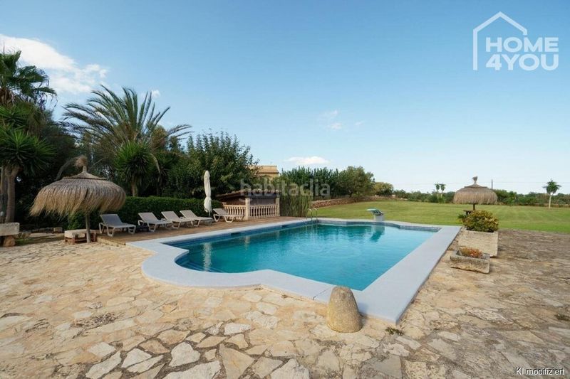 Foto 81ca05db-1e0b-4d9f-a09a-df2c84dfae52. Casa amb calefacció aparcament piscina a Santa Margalida poble Santa Margalida