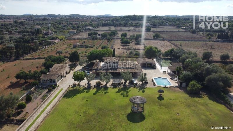 Foto f8f6da70-6b8f-4efd-89b1-dd1853887576. Casa amb calefacció aparcament piscina a Santa Margalida poble Santa Margalida