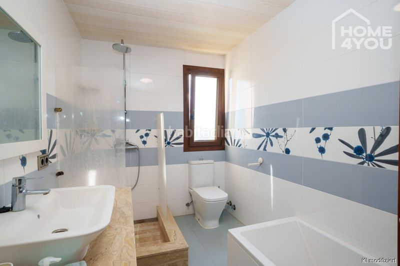 Foto 78333f99-b545-4937-a6b6-e78245d470ef. Casa amb calefacció aparcament piscina a Santa Margalida poble Santa Margalida