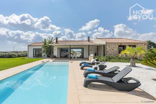 Maison à Sa Pobla. Finca mediterránea con licencia etv, 24000m, piscina panorámica,