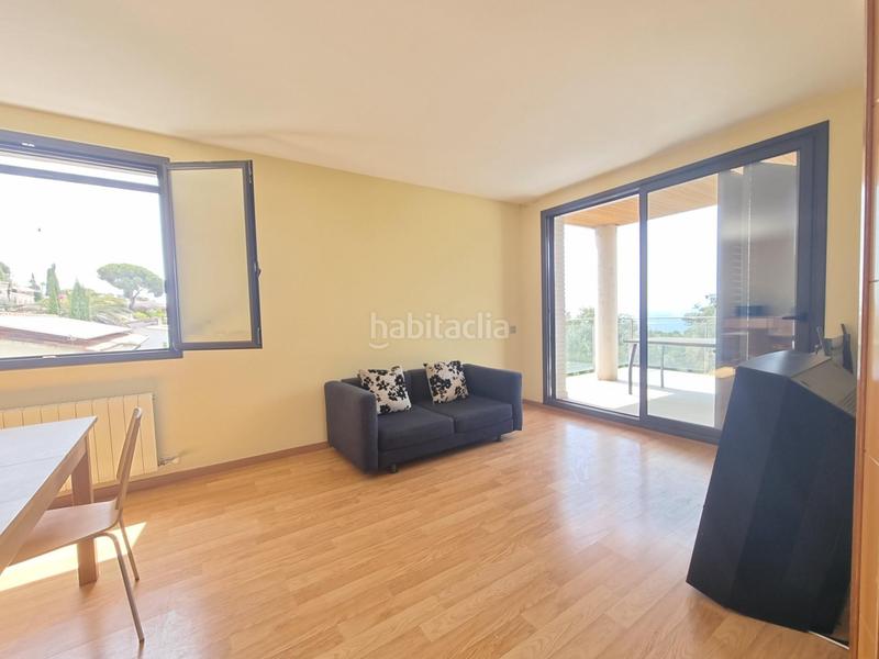 Foto 828ff216-a4e5-4916-8b89-054e22c153d9. Xalet amb aparcament piscina a Canyelles Lloret de Mar