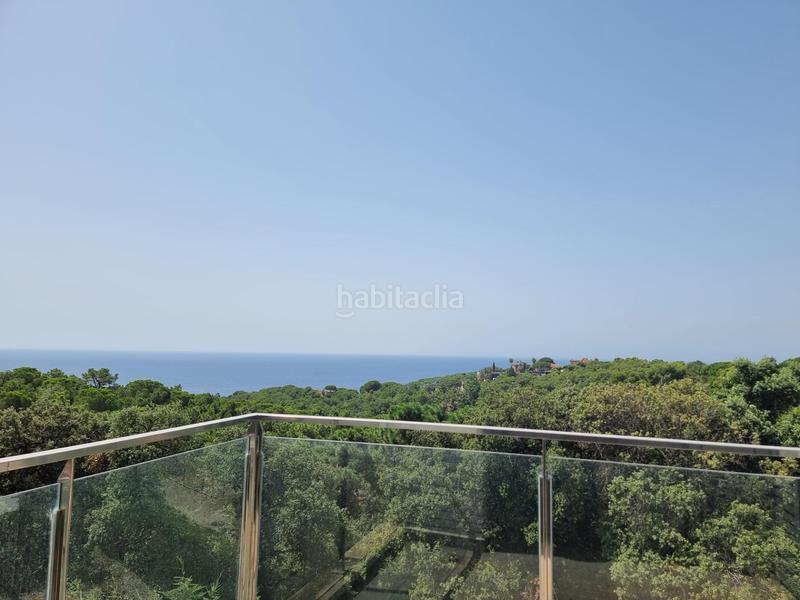 Foto e6a8f868-ca93-4026-bd0f-d03c6215a8f9. Xalet amb aparcament piscina a Canyelles Lloret de Mar