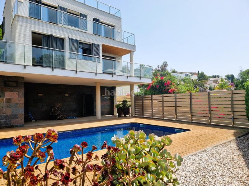 Foto e8d57faf-f3ef-438c-9d56-77c441b2828a. Xalet amb aparcament piscina a Canyelles Lloret de Mar