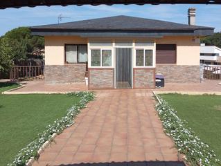Maison à La Goba. Chalet en la urbanización la goba